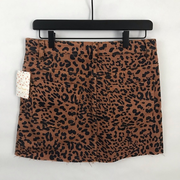 NWT Free People zip it up leopard frayed skirt - Picture 4 of 6